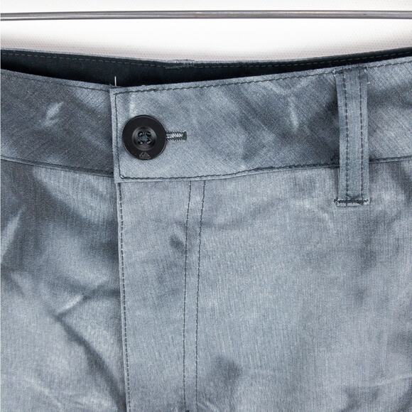 Quiksilver Amphibian Bermuda Shorts Men's 36x11 Gray Geometric Logo Poly Blend - Picture 2 of 12